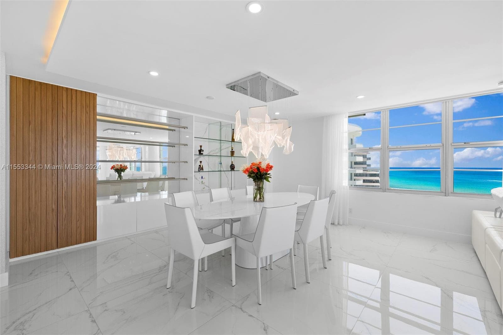 A11553344 — Miami Beach — 12