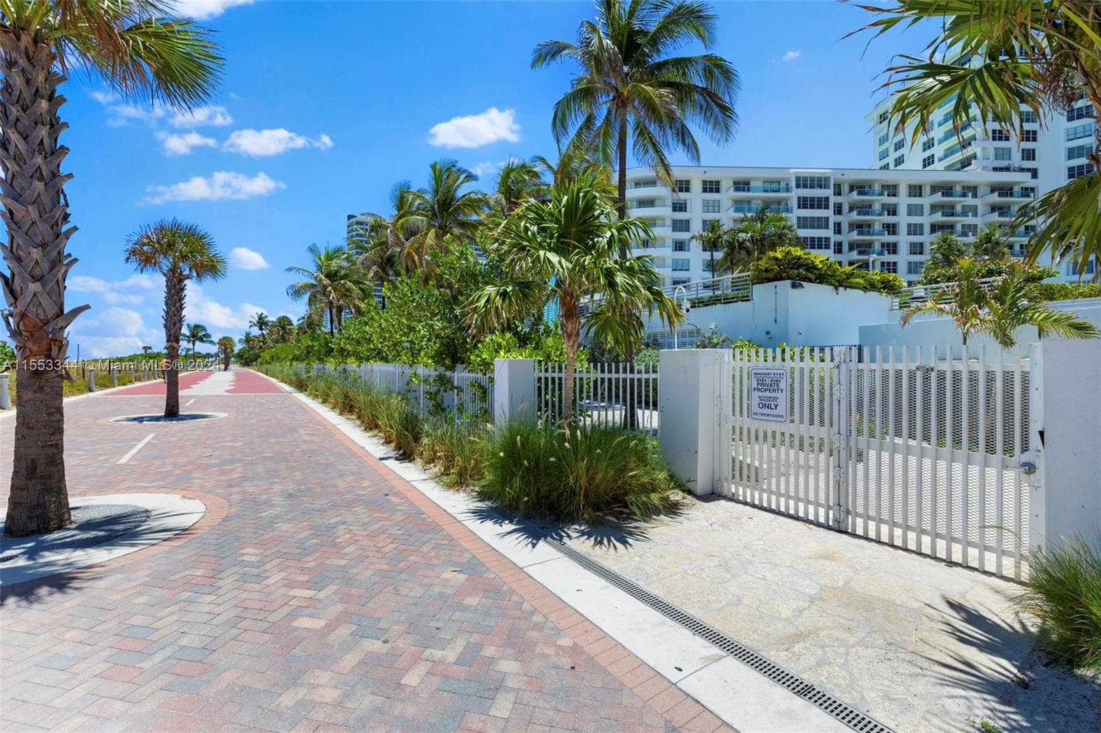 A11553344 — Miami Beach — 53