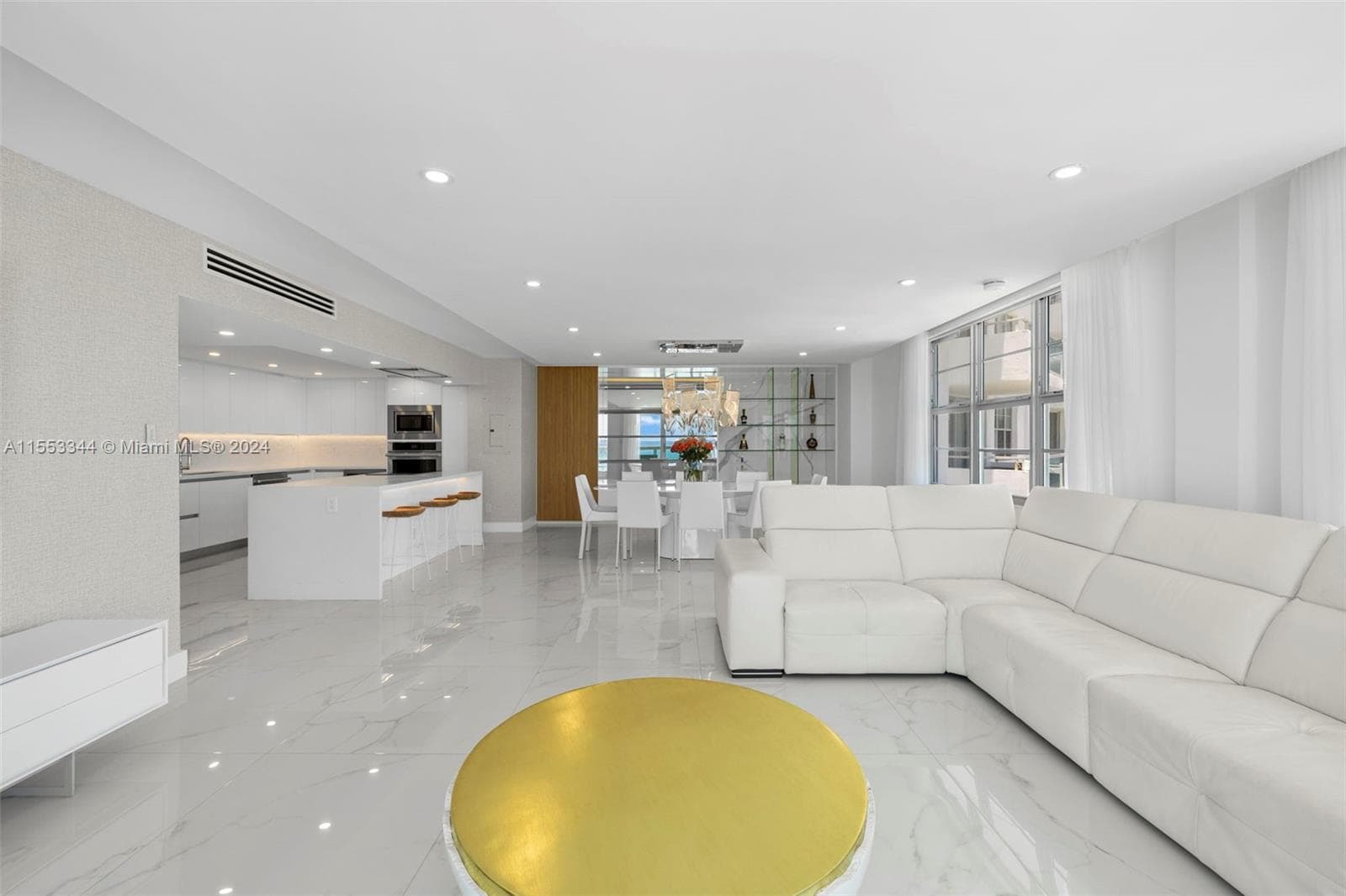A11553344 — Miami Beach — 20