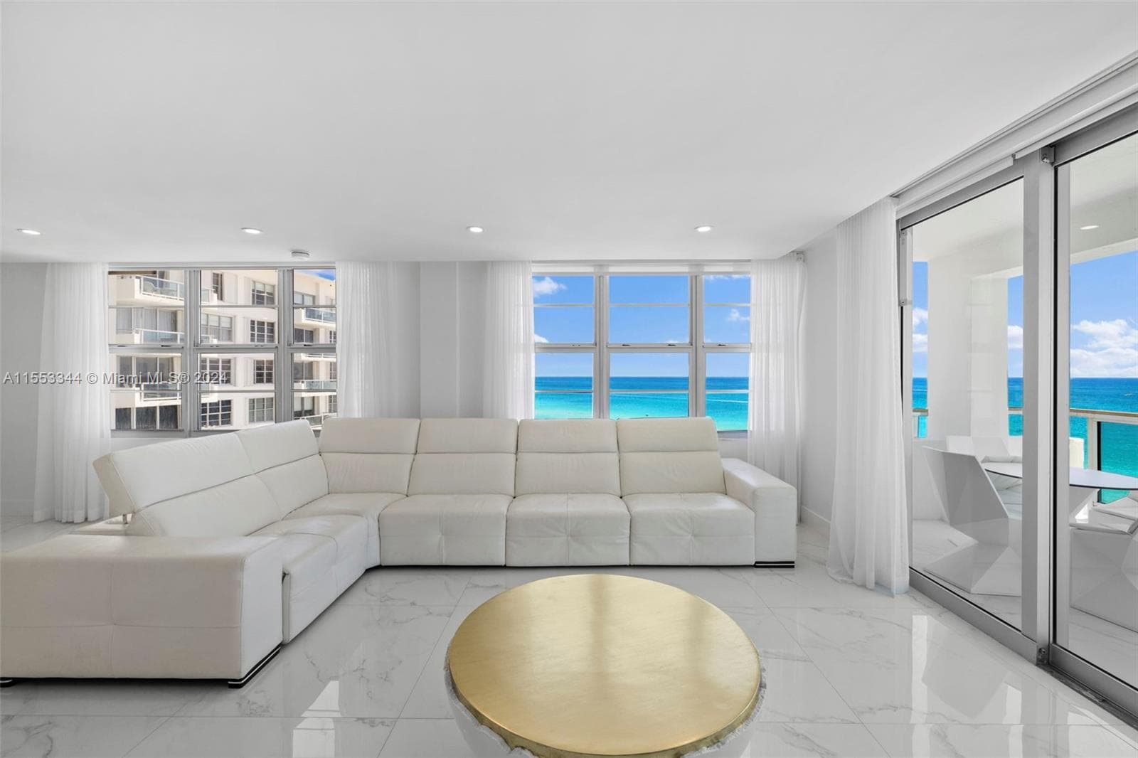 A11553344 — Miami Beach — 18