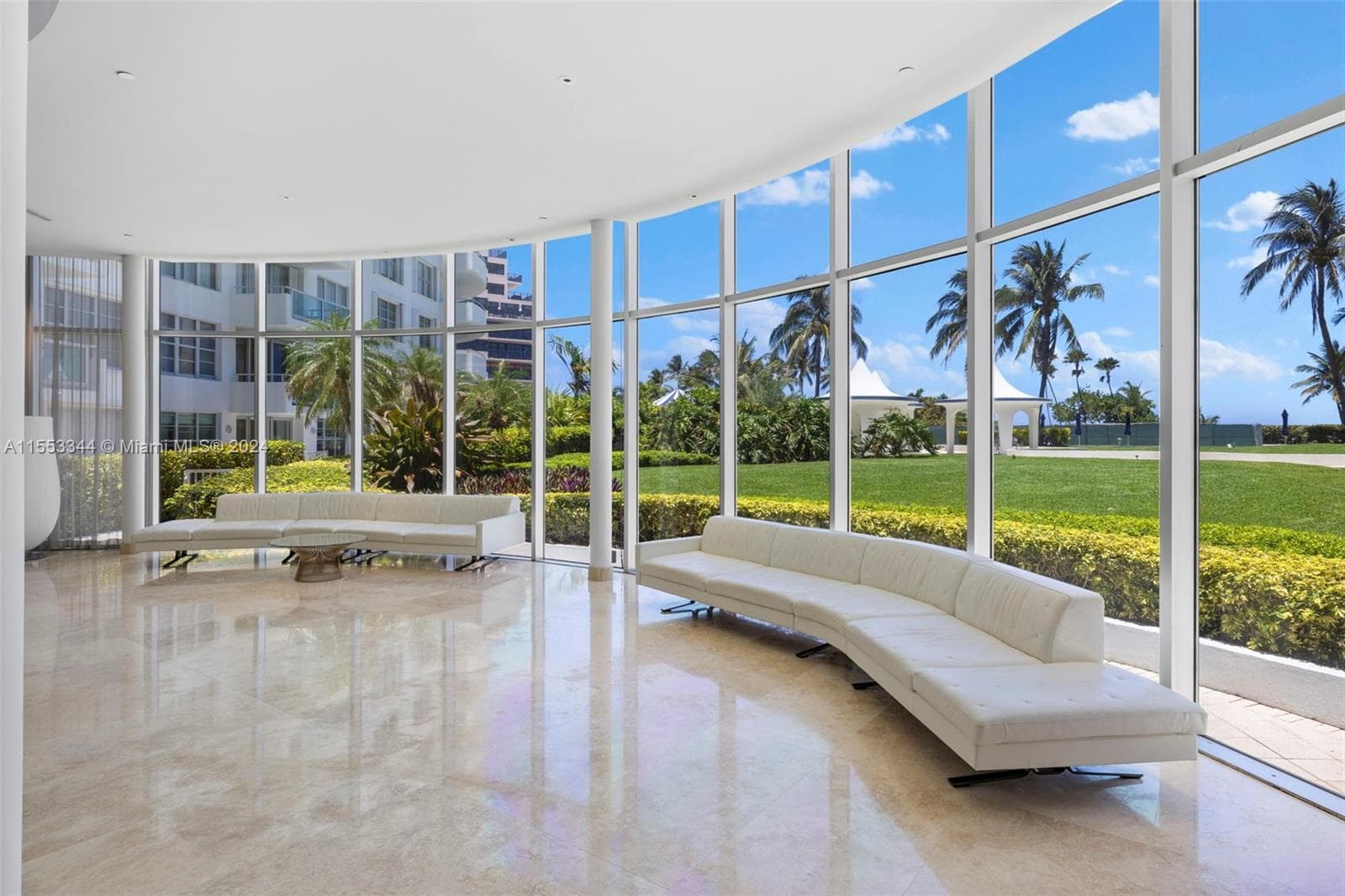 A11553344 — Miami Beach — 58