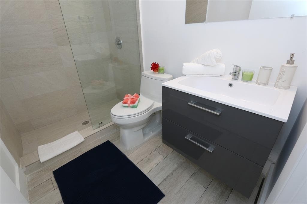 F10433726 — Miami Beach — 3
