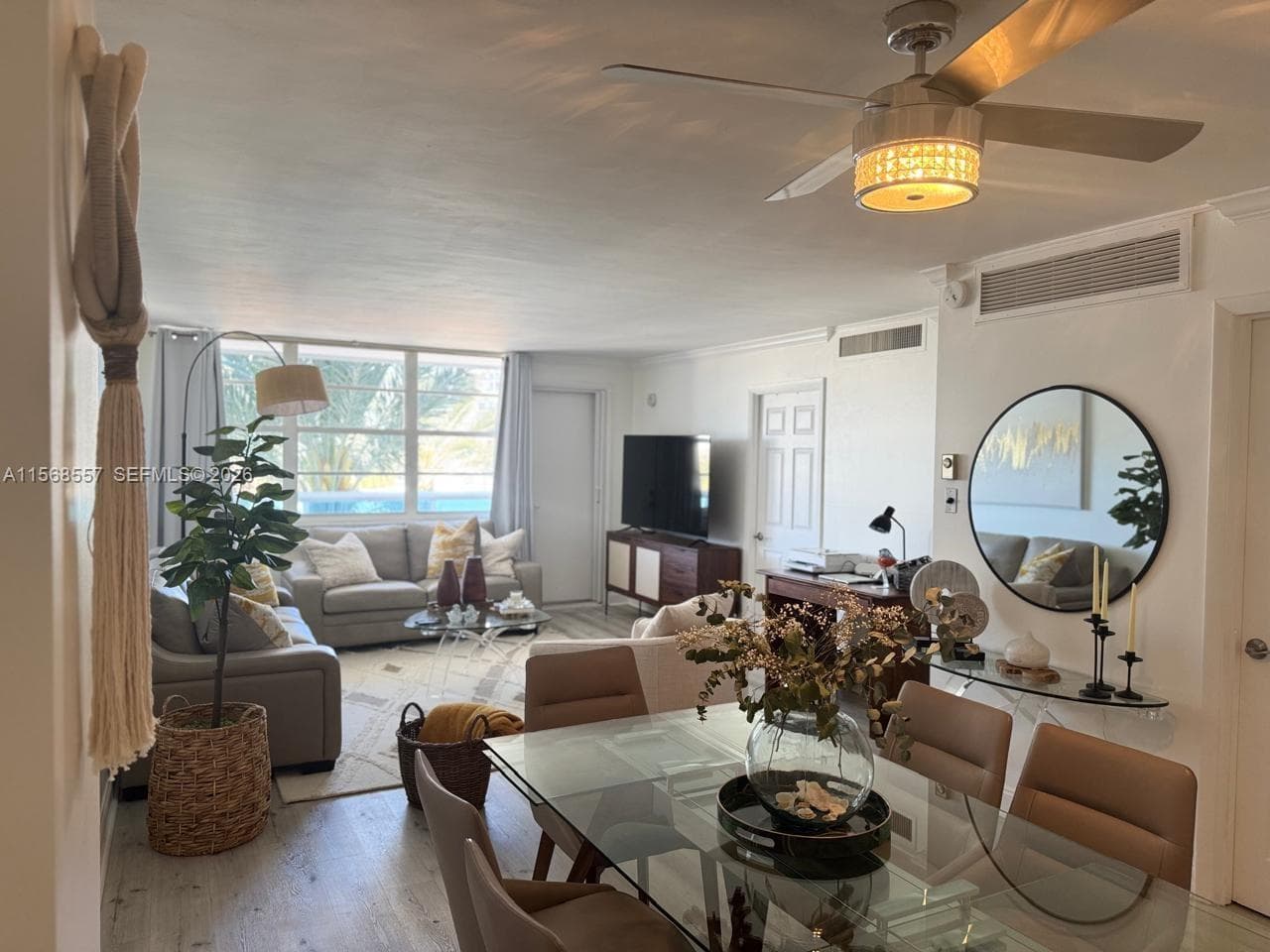 A11568557 — Miami Beach — 8