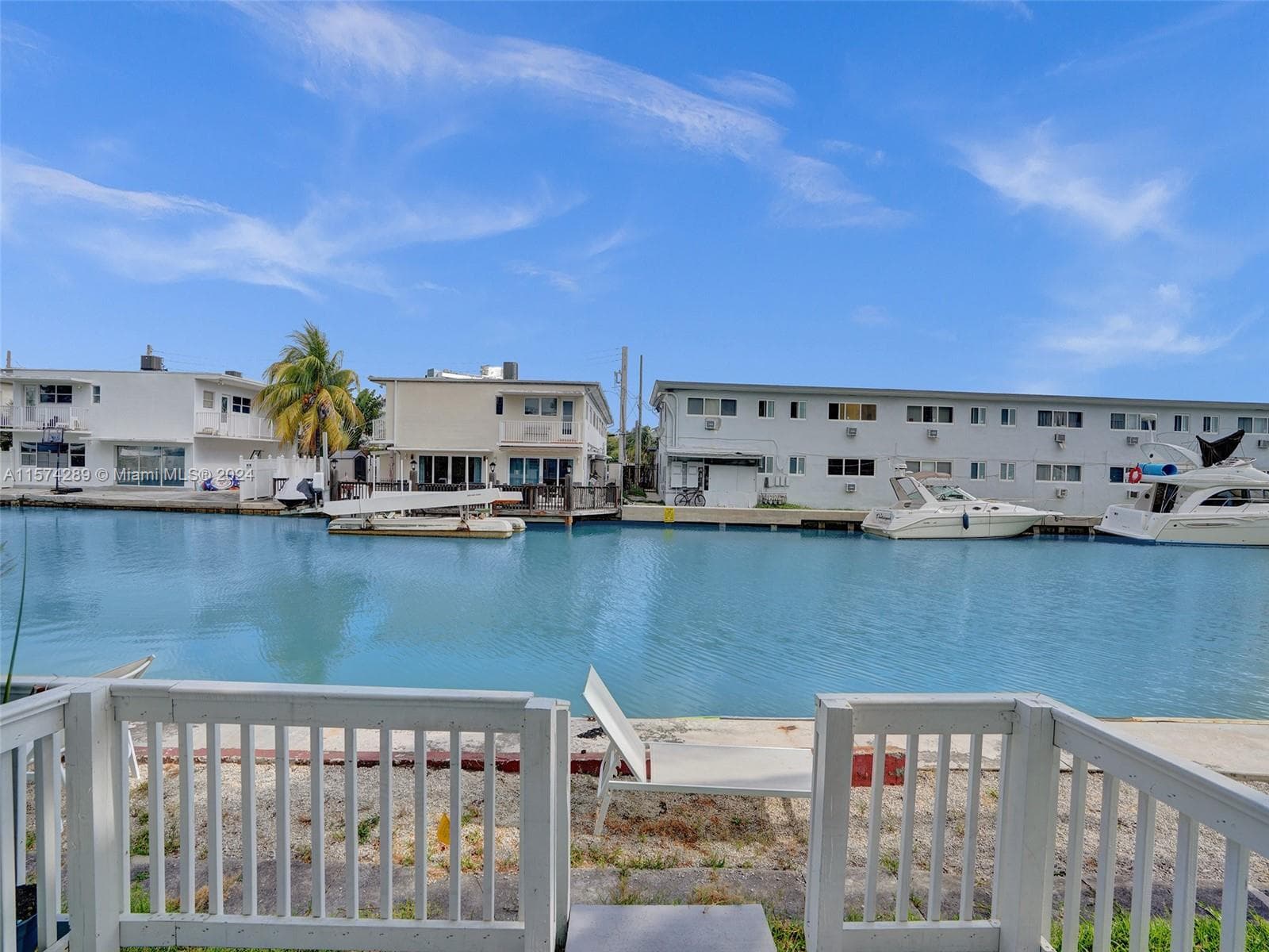 A11574289 — Miami Beach — 12