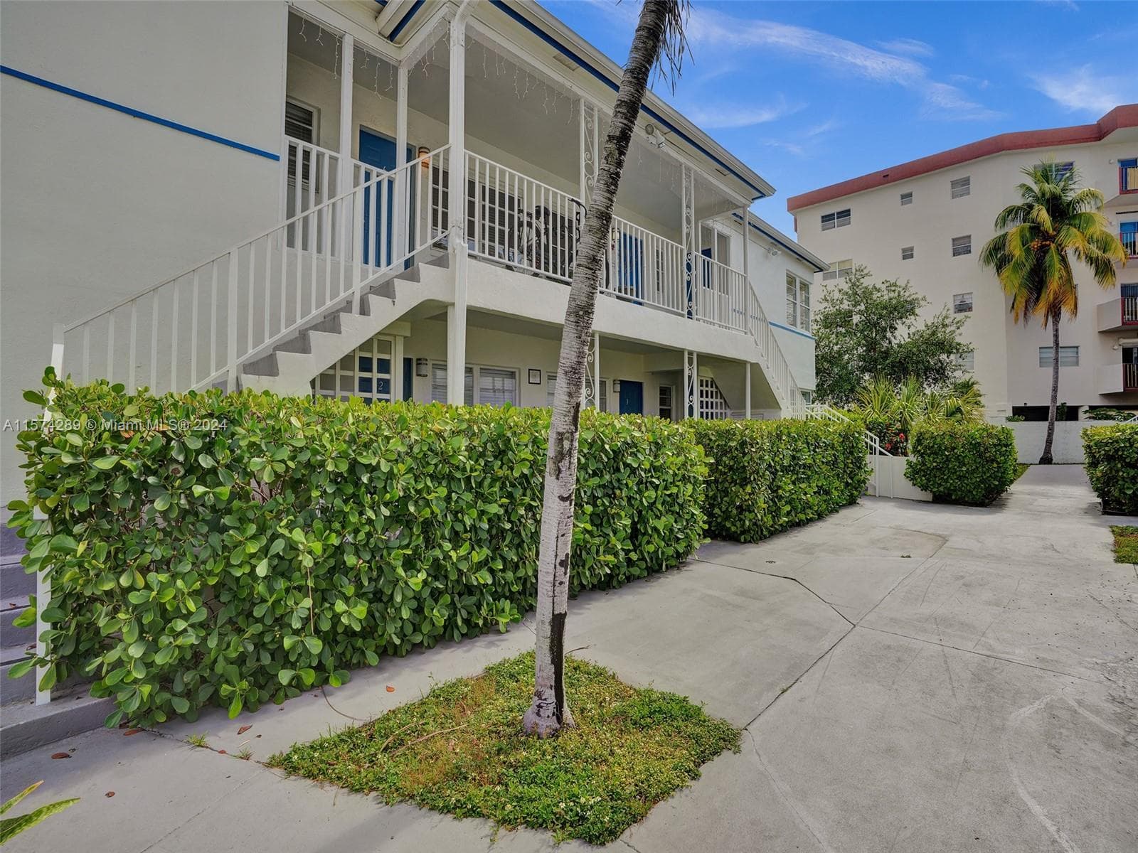 A11574289 — Miami Beach — 15