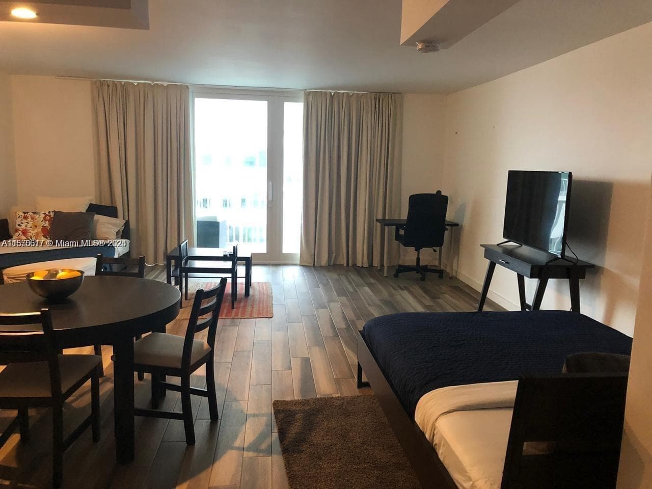 A11575617 — Miami Beach — 21