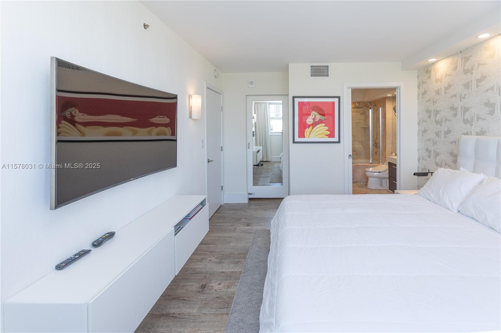 A11578031 — Miami Beach — 13