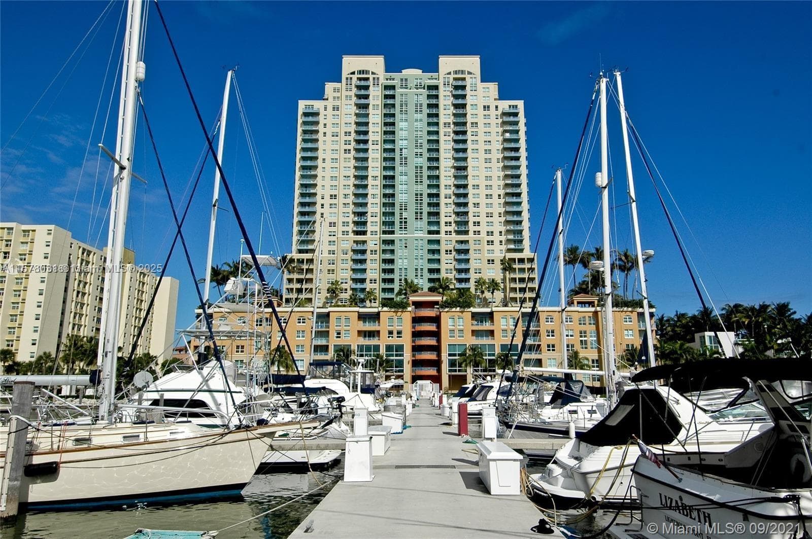A11578031 — Miami Beach — 36