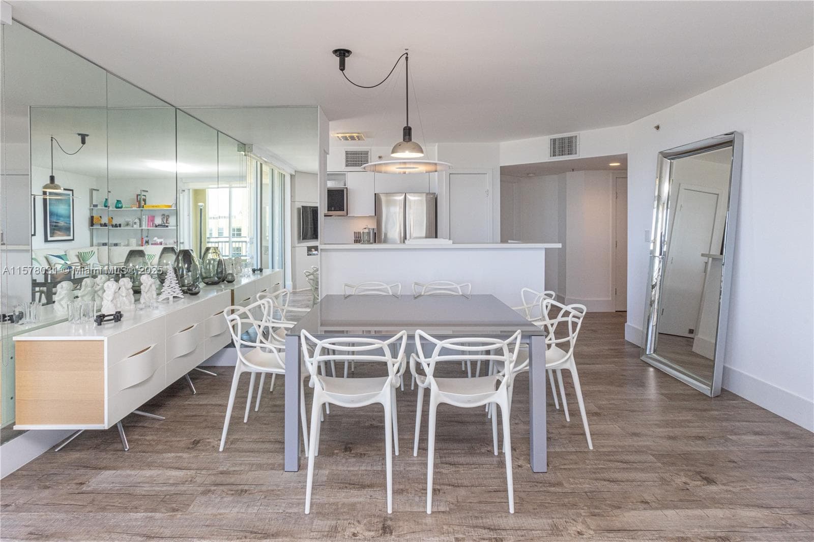 A11578031 — Miami Beach — 9