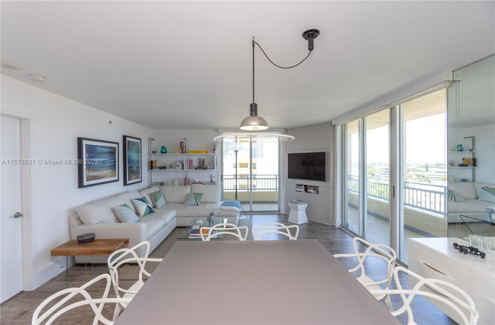 A11578031 — Miami Beach — 10