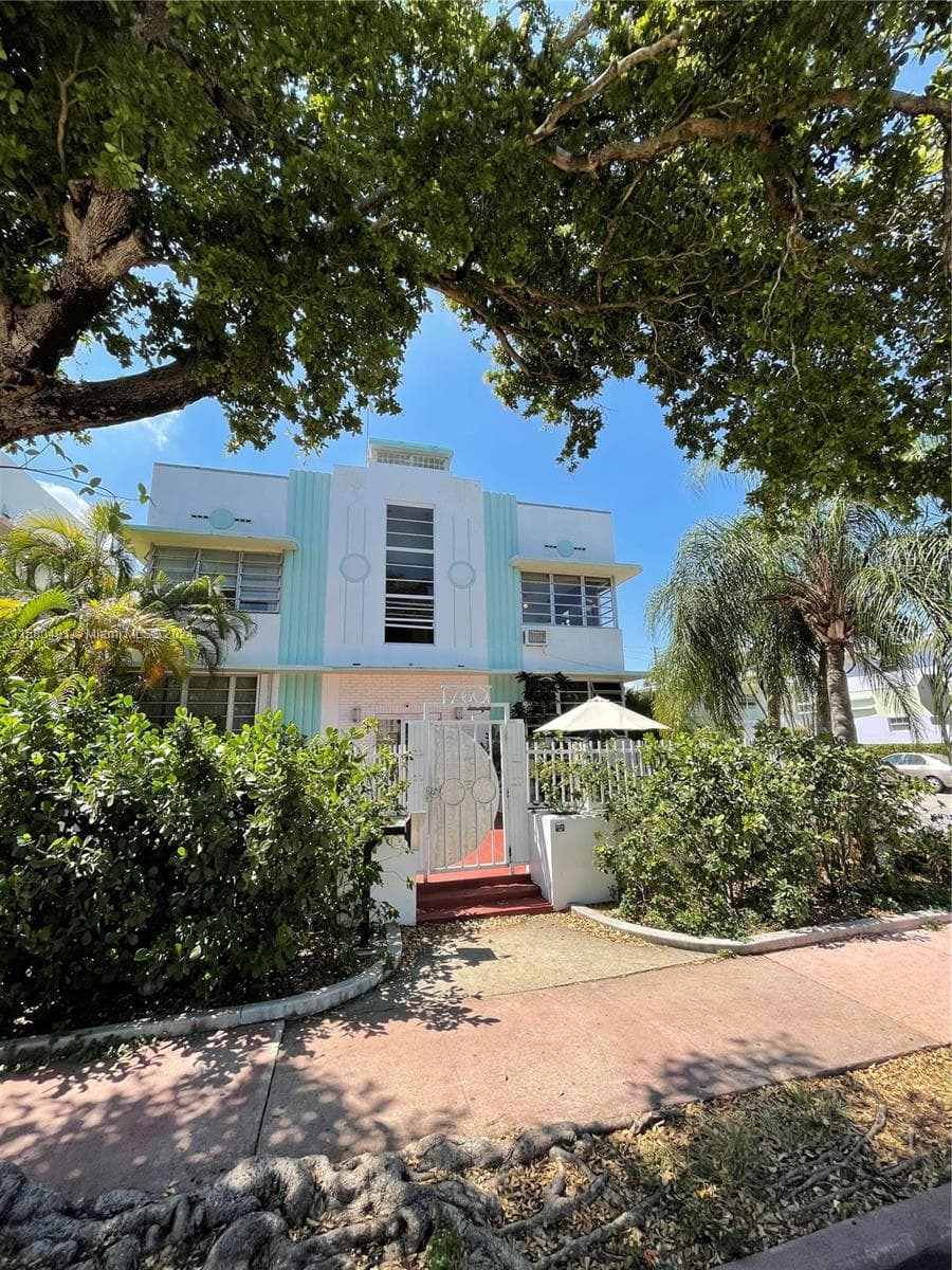 A11580491 — Miami Beach