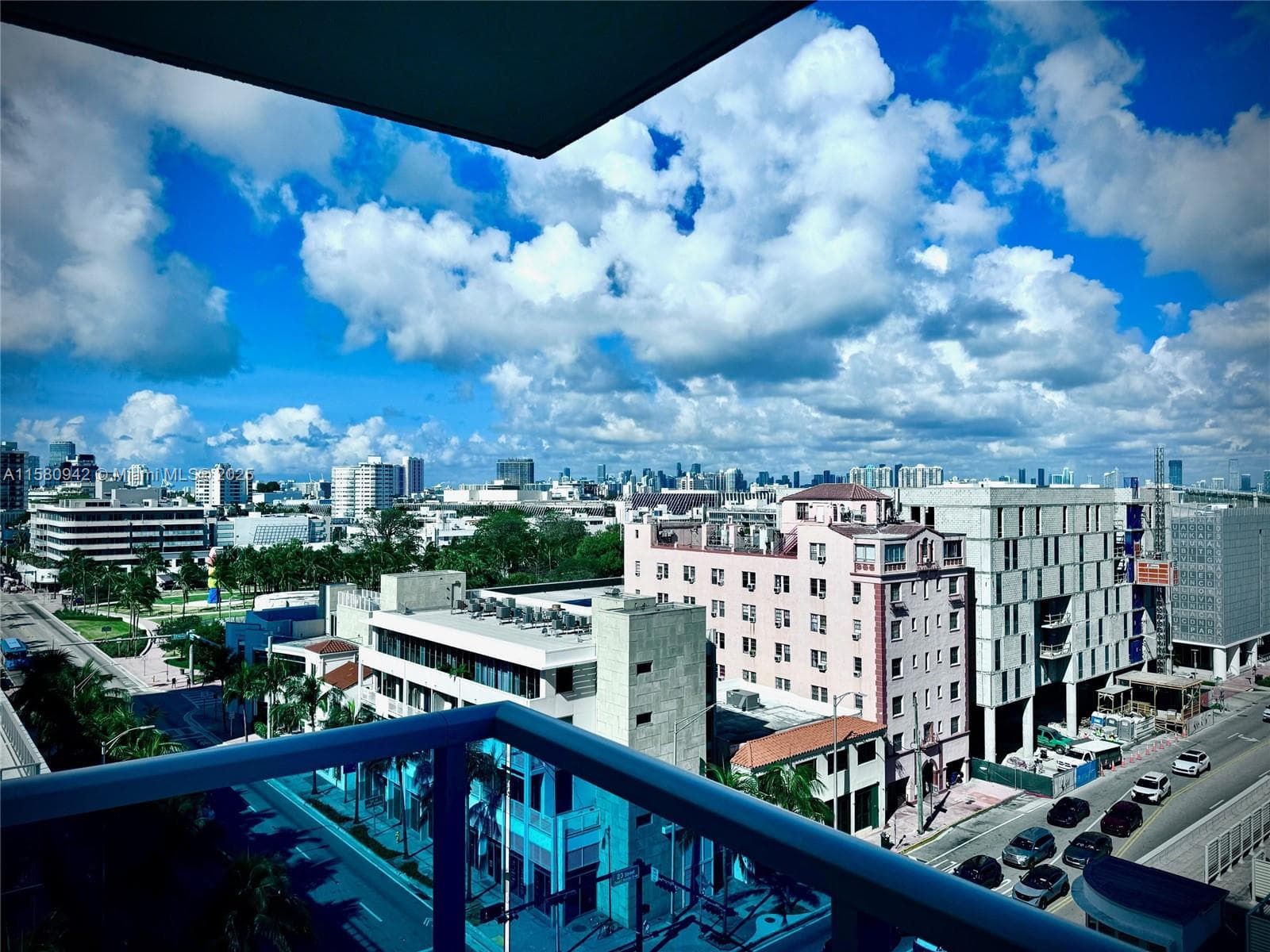 A11580942 — Miami Beach — 37