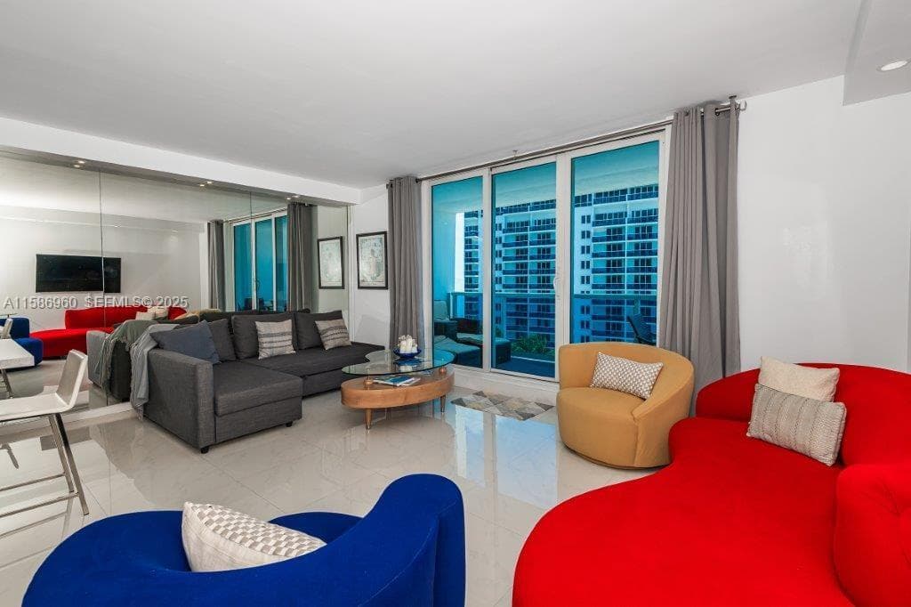 A11586960 — Miami Beach — 6