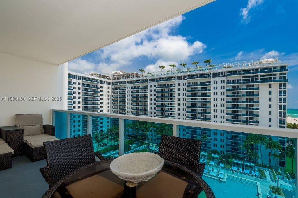 A11586960 — Miami Beach — 26