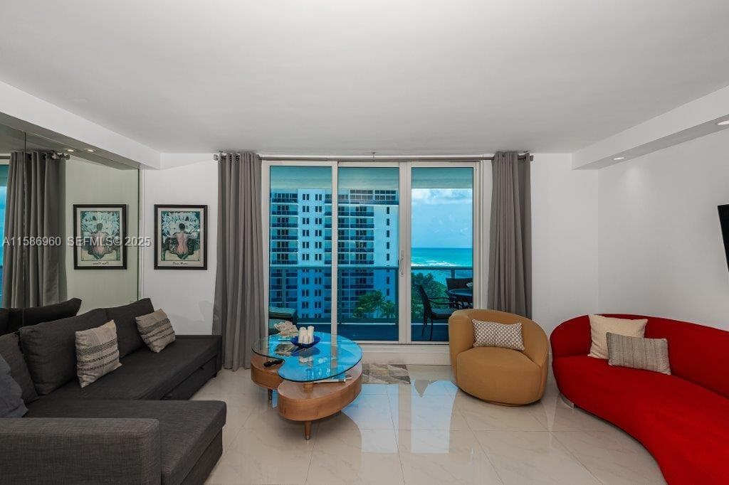 A11586960 — Miami Beach — 7