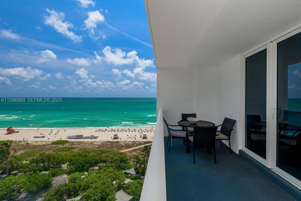 A11586960 — Miami Beach — 24