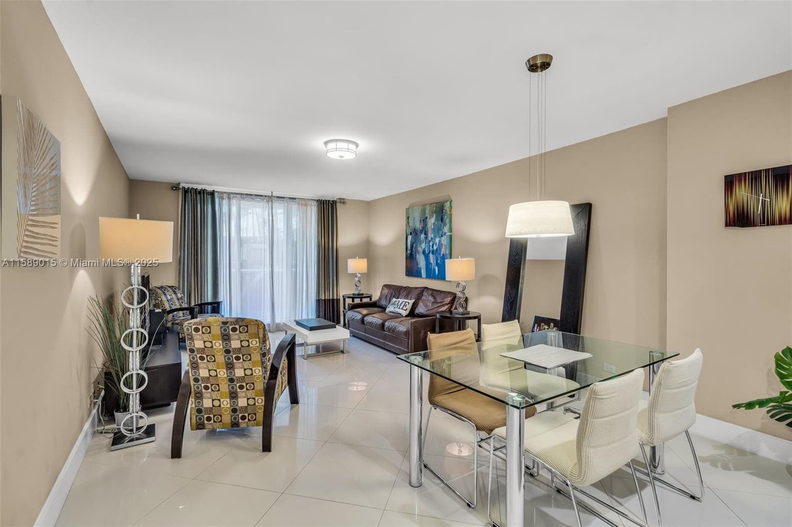 A11589015 — Miami Beach — 32