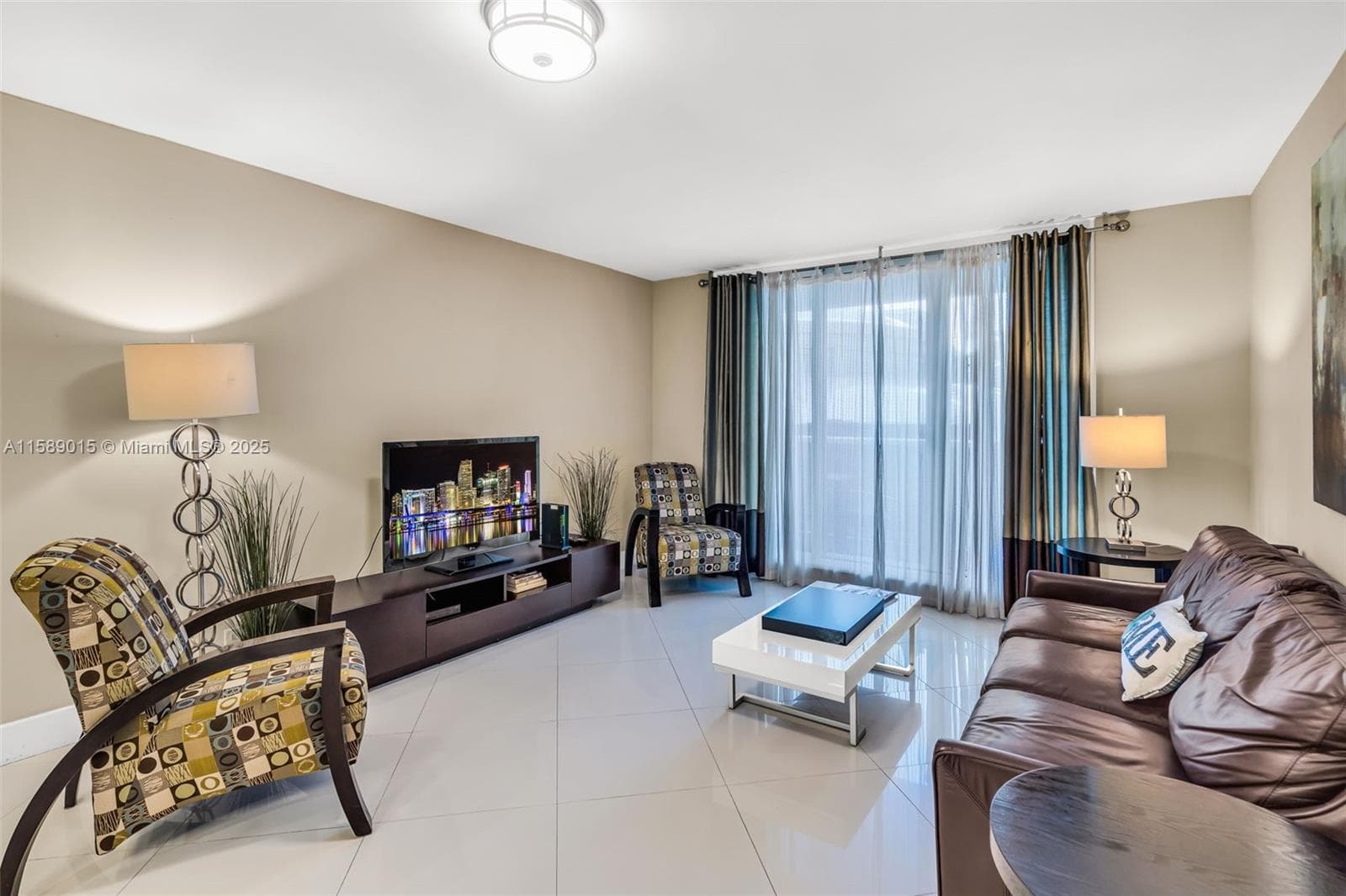 A11589015 — Miami Beach — 28