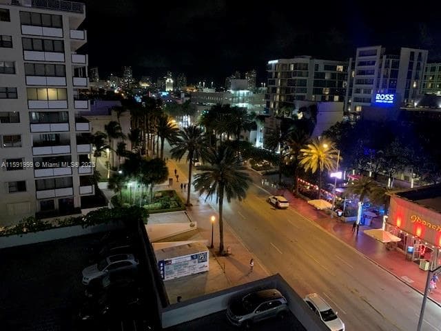 A11591999 — Miami Beach — 23