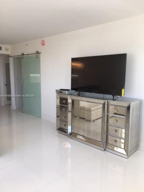 A11591999 — Miami Beach — 2