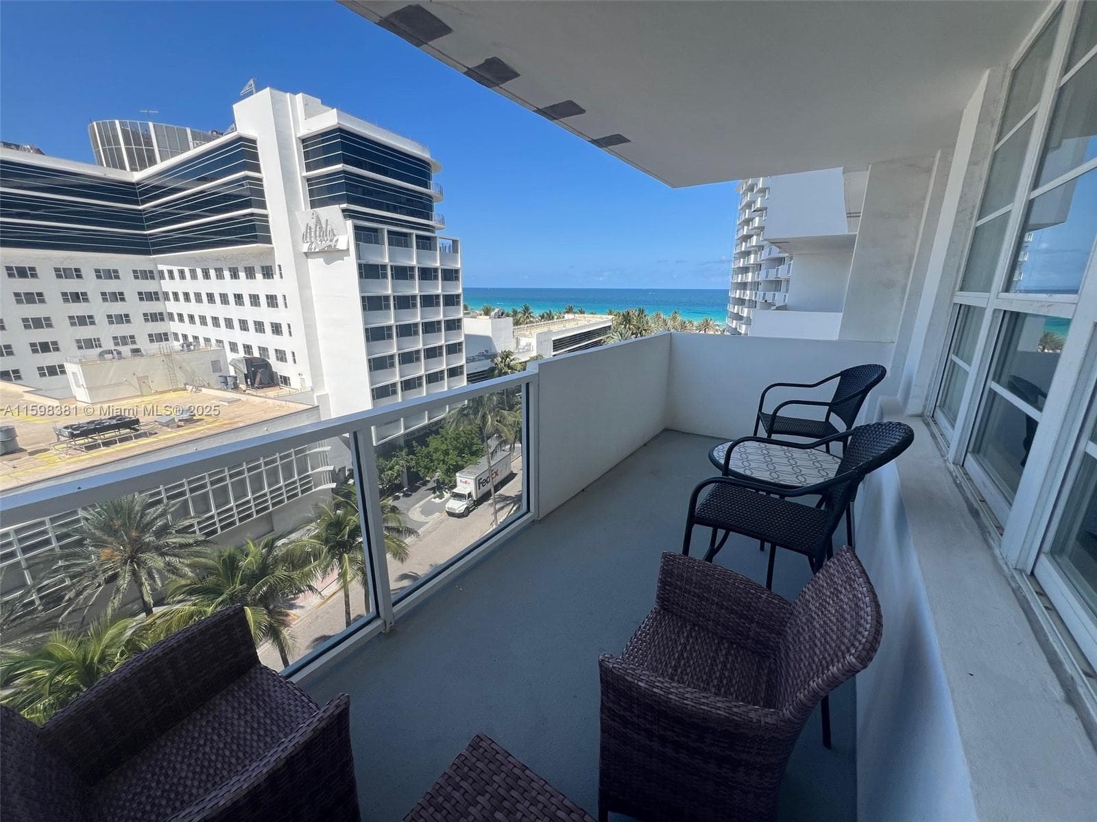 A11598381 — Miami Beach — 3