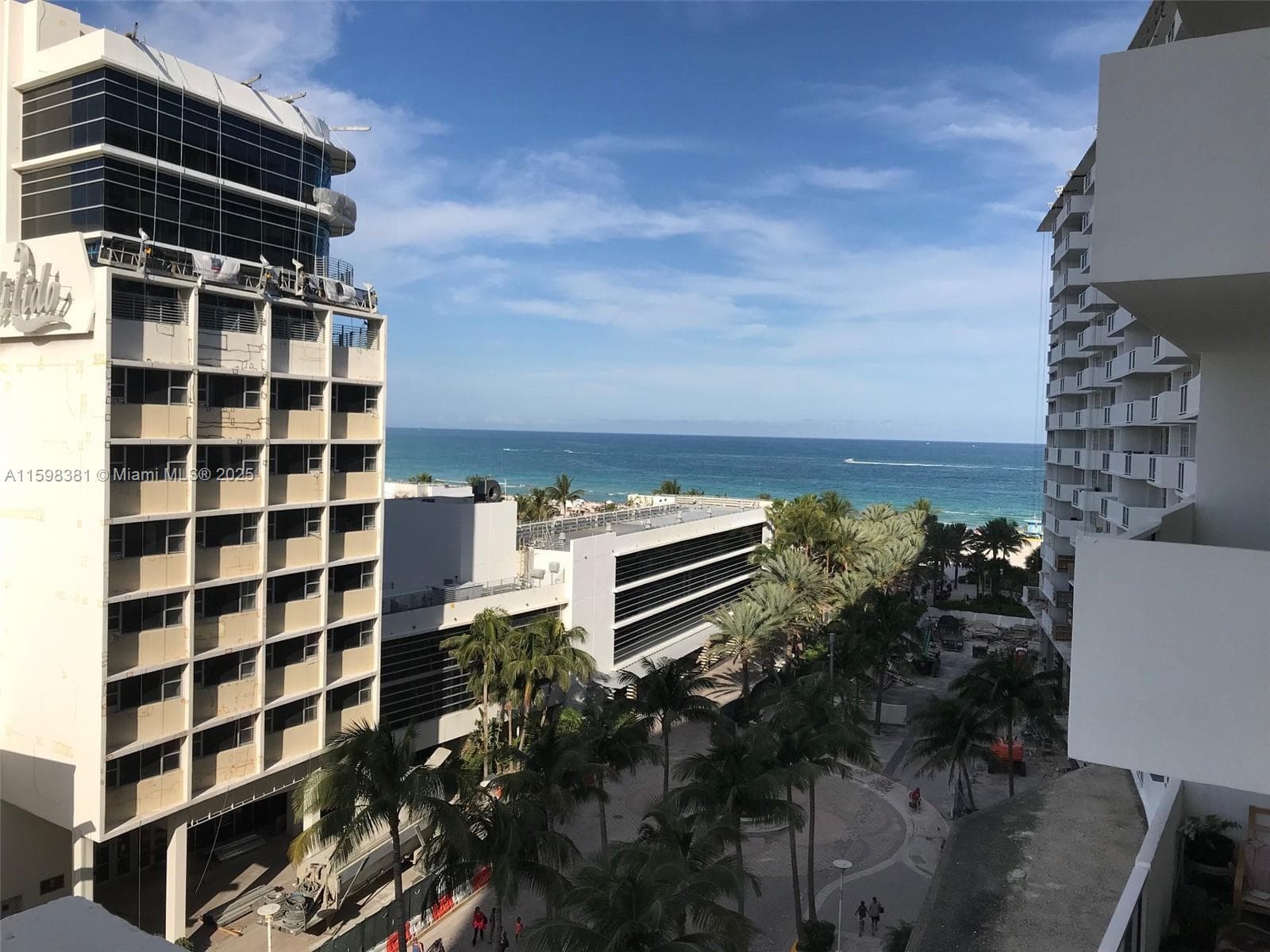 A11598381 — Miami Beach — 24