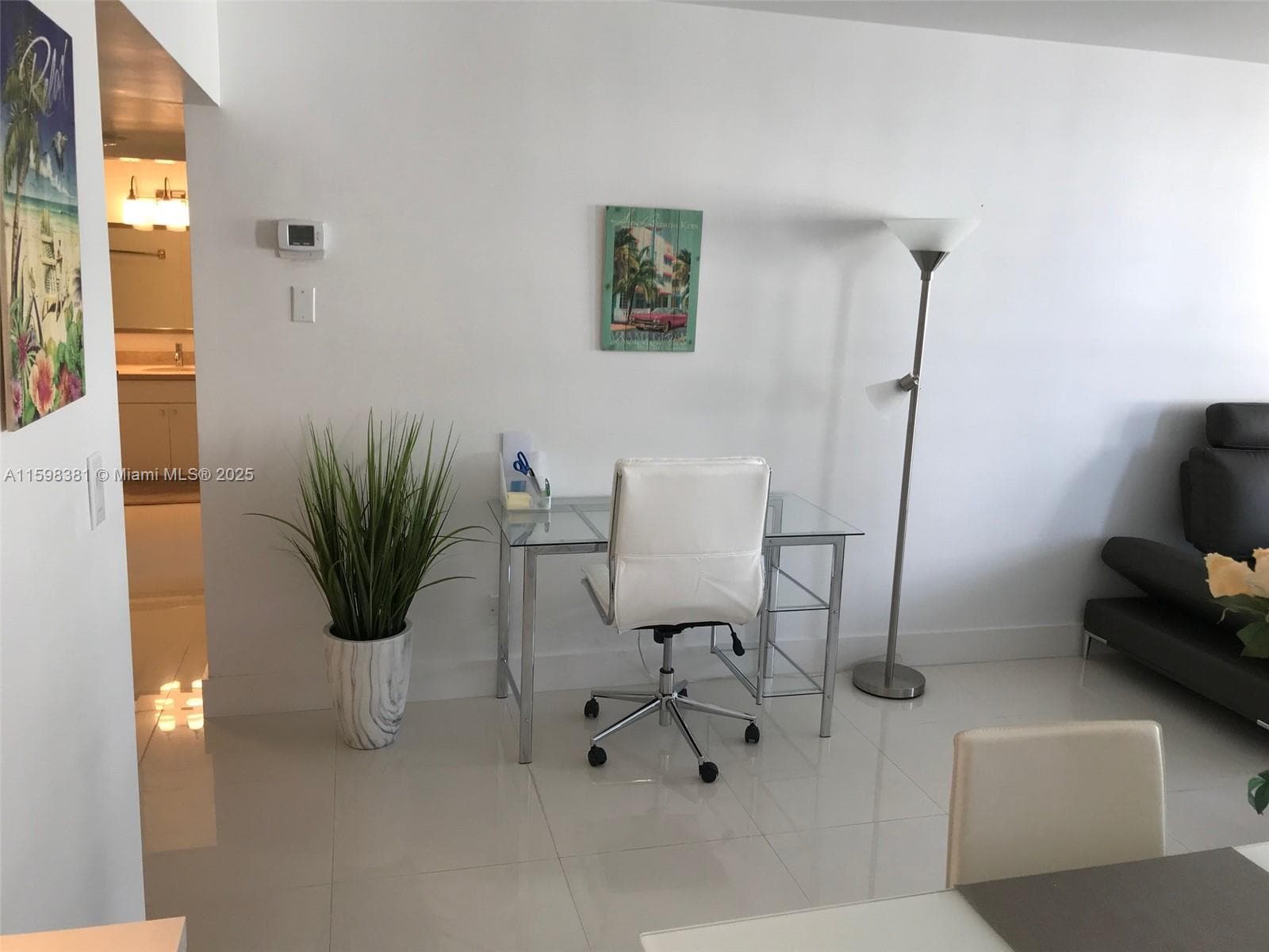 A11598381 — Miami Beach — 14