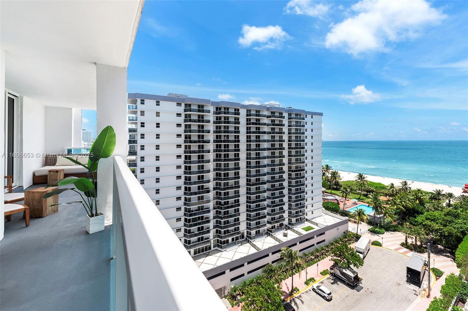 A11606653 — Miami Beach — 34