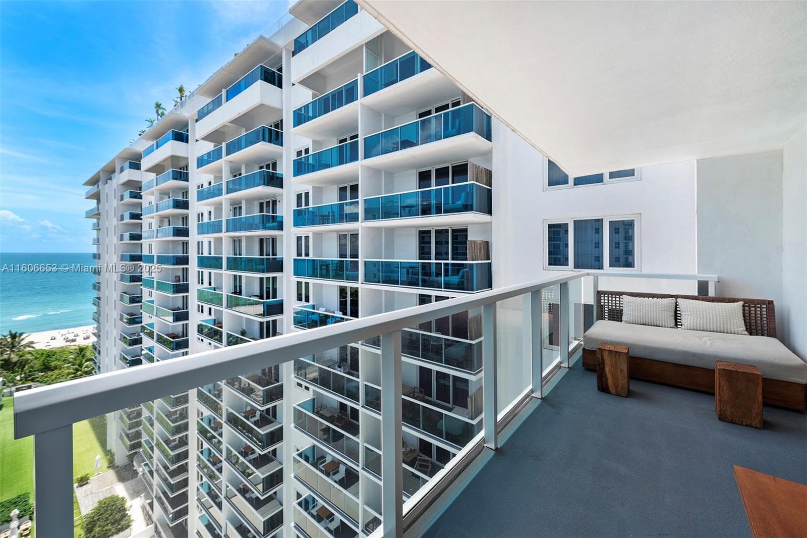 A11606653 — Miami Beach — 37
