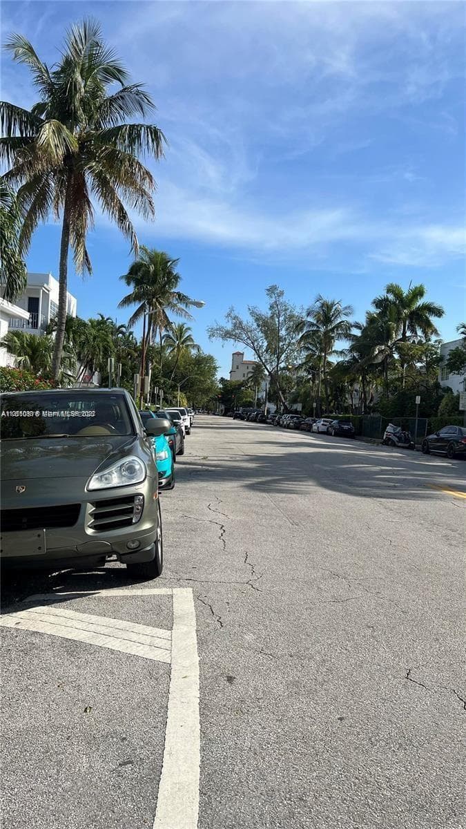 A11610576 — Miami Beach — 18