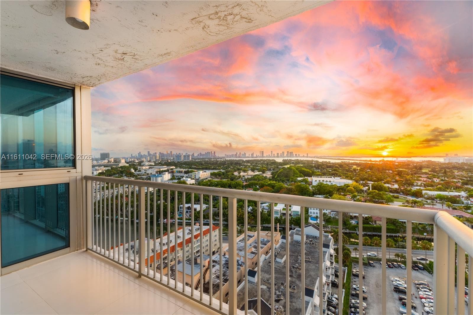 A11611042 — Miami Beach — 3
