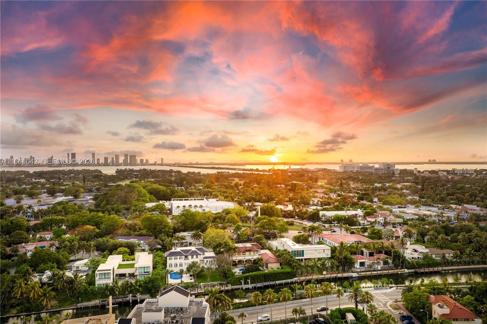 A11611042 — Miami Beach — 5