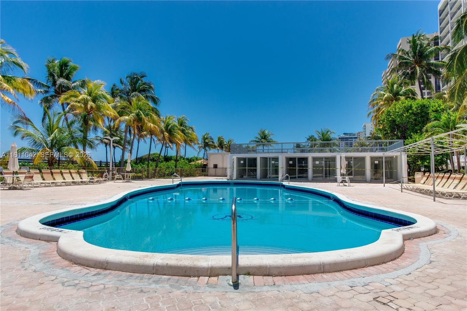 A11611042 — Miami Beach — 45