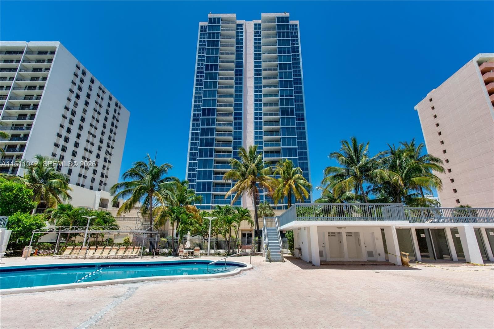 A11611042 — Miami Beach — 11