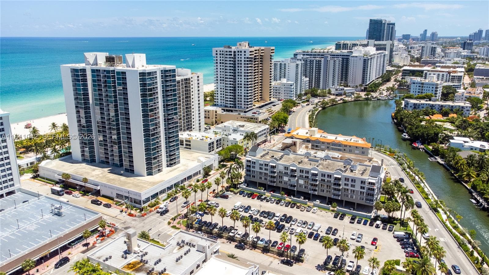 A11611042 — Miami Beach — 60