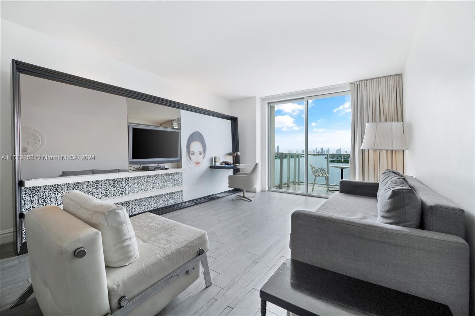 A11613153 — Miami Beach — 5
