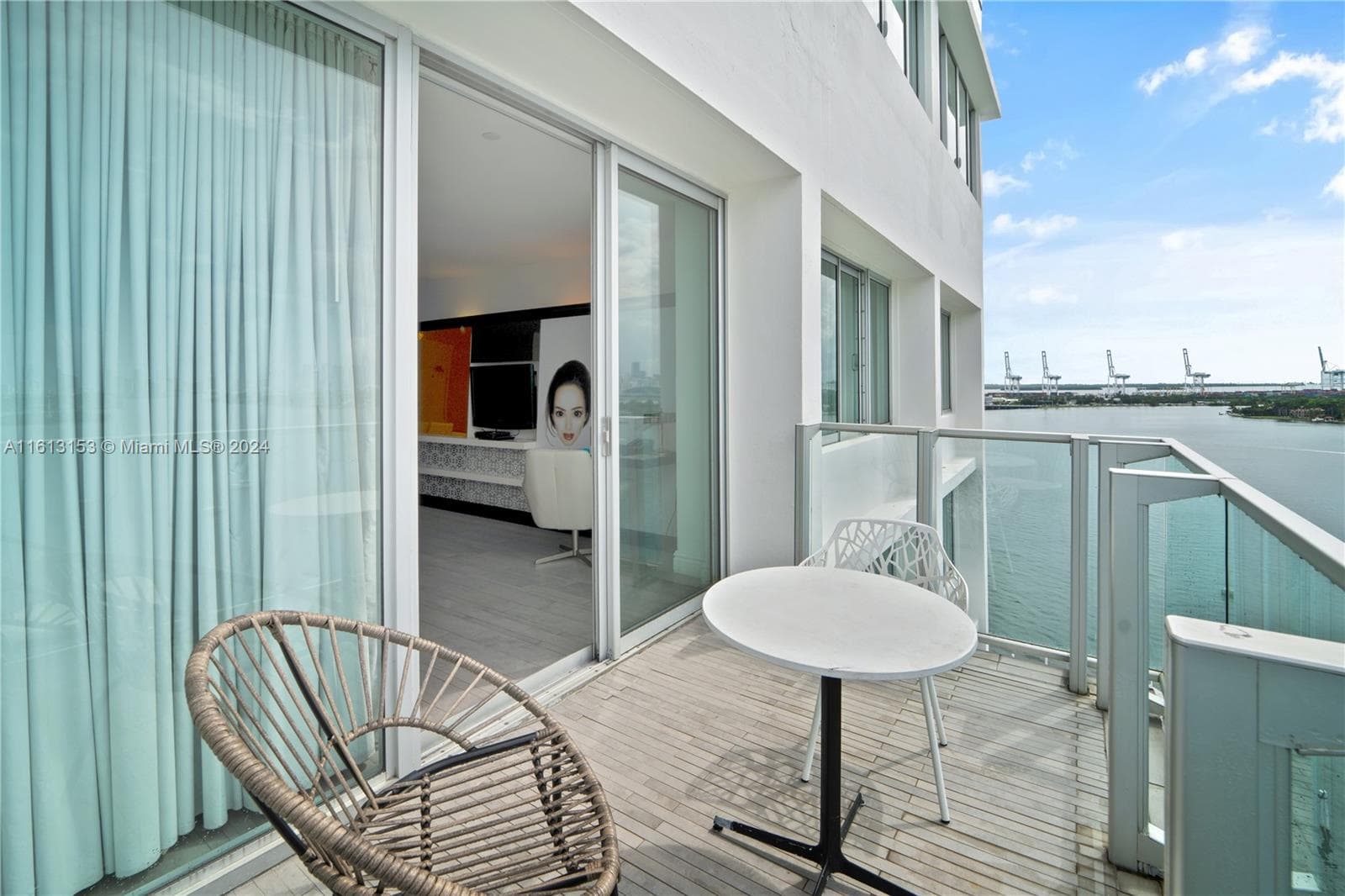 A11613153 — Miami Beach — 14