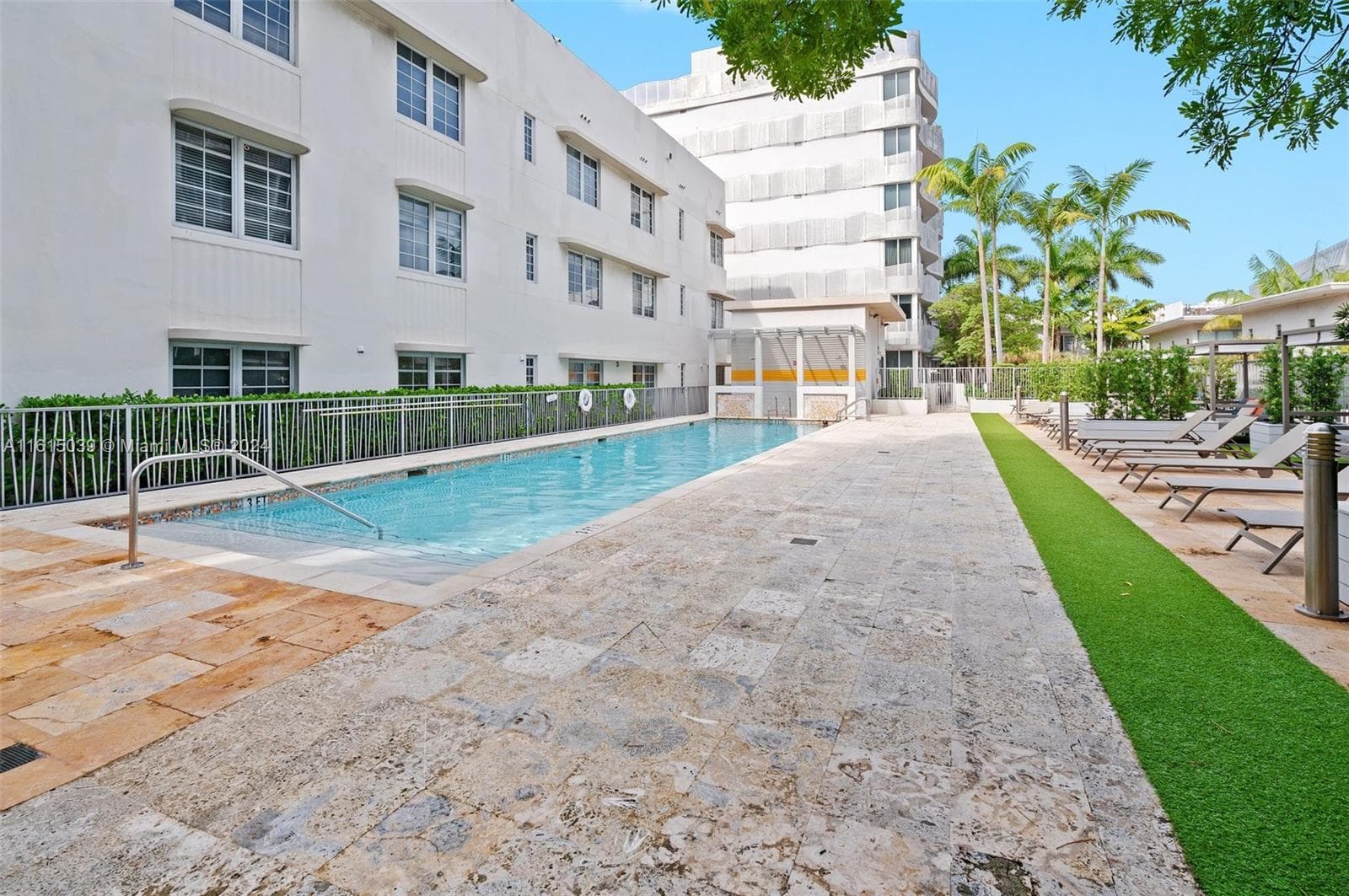 A11615039 — Miami Beach — 26