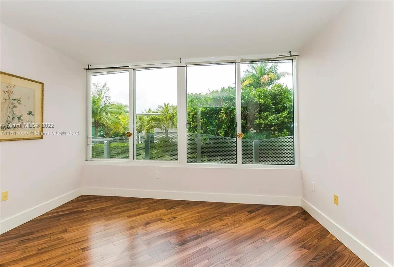 A11615039 — Miami Beach — 22
