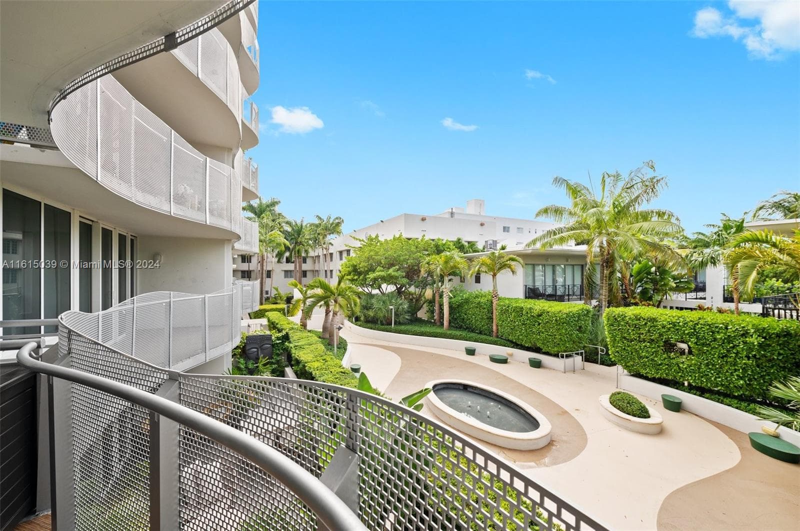 A11615039 — Miami Beach