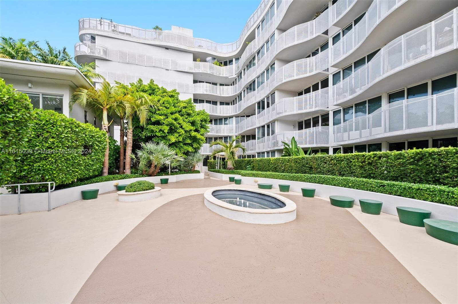 A11615039 — Miami Beach — 28