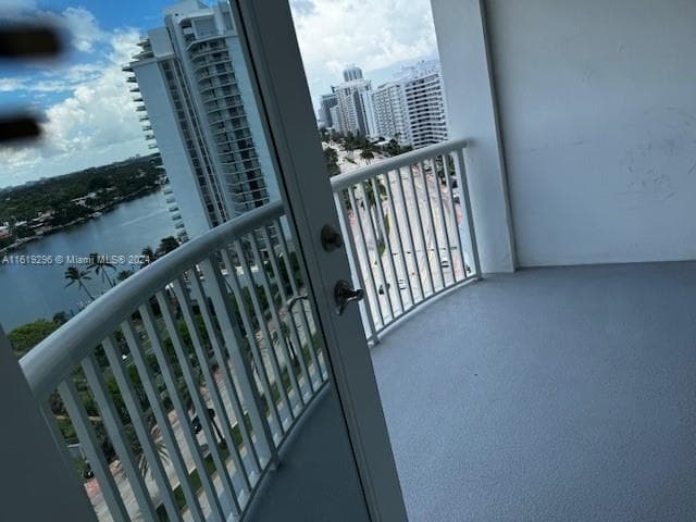 A11619296 — Miami Beach — 32