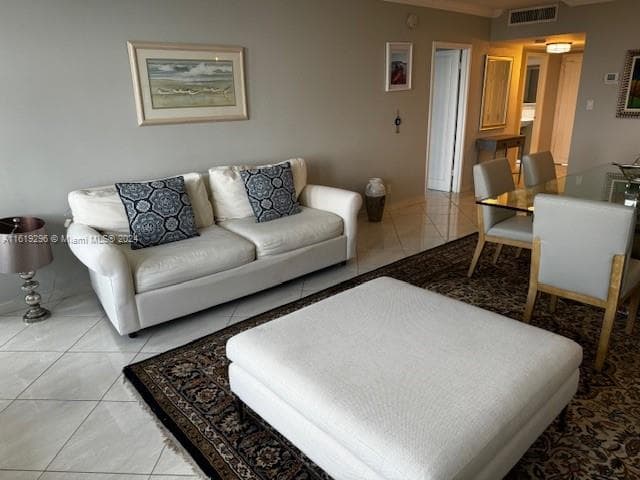 A11619296 — Miami Beach — 18