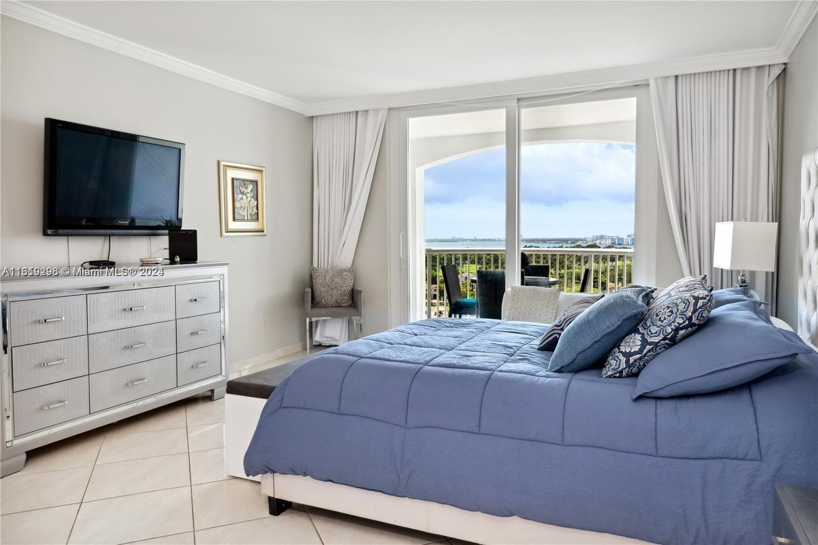 A11619296 — Miami Beach — 29