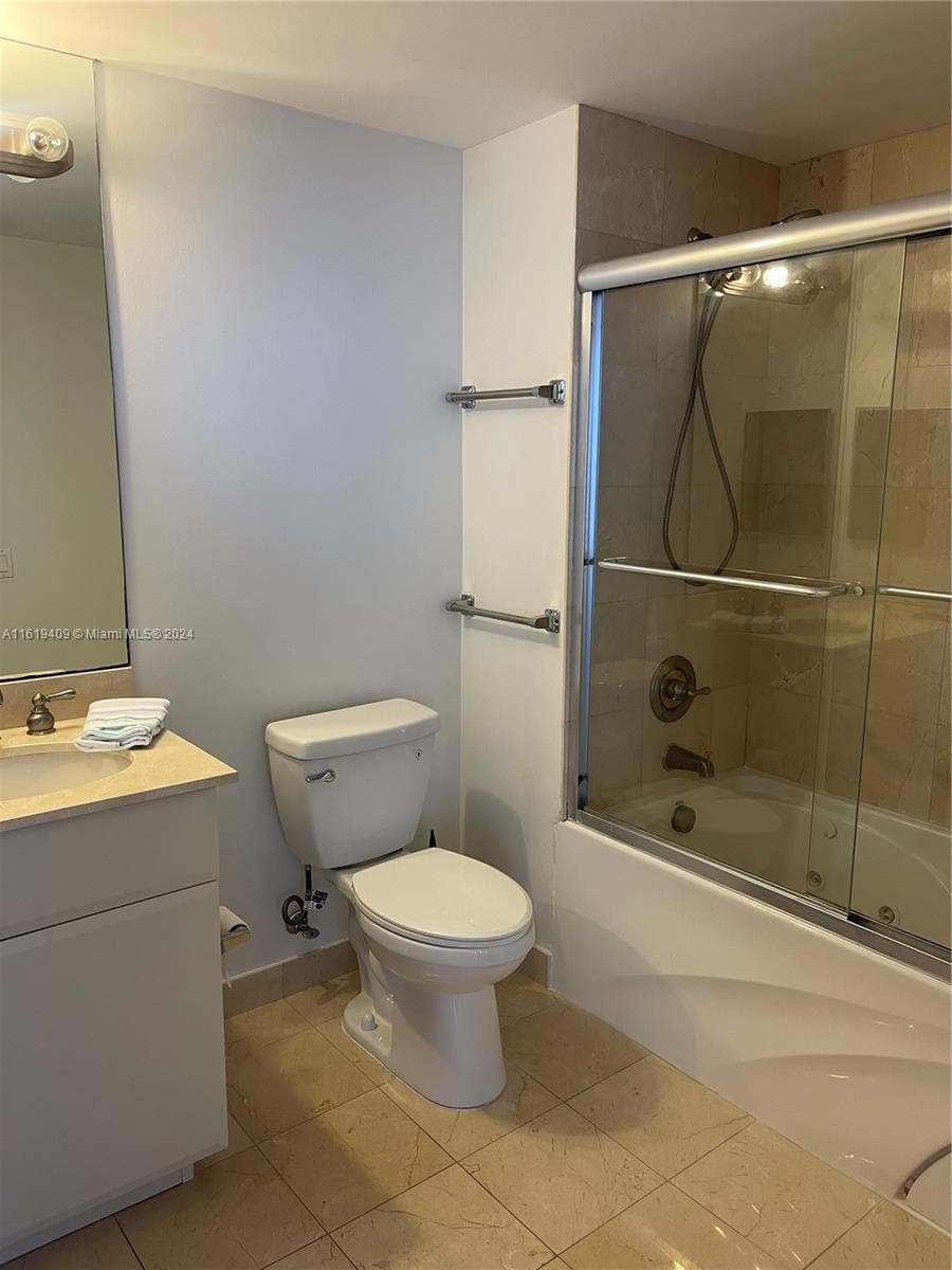 A11619409 — Miami Beach — 20