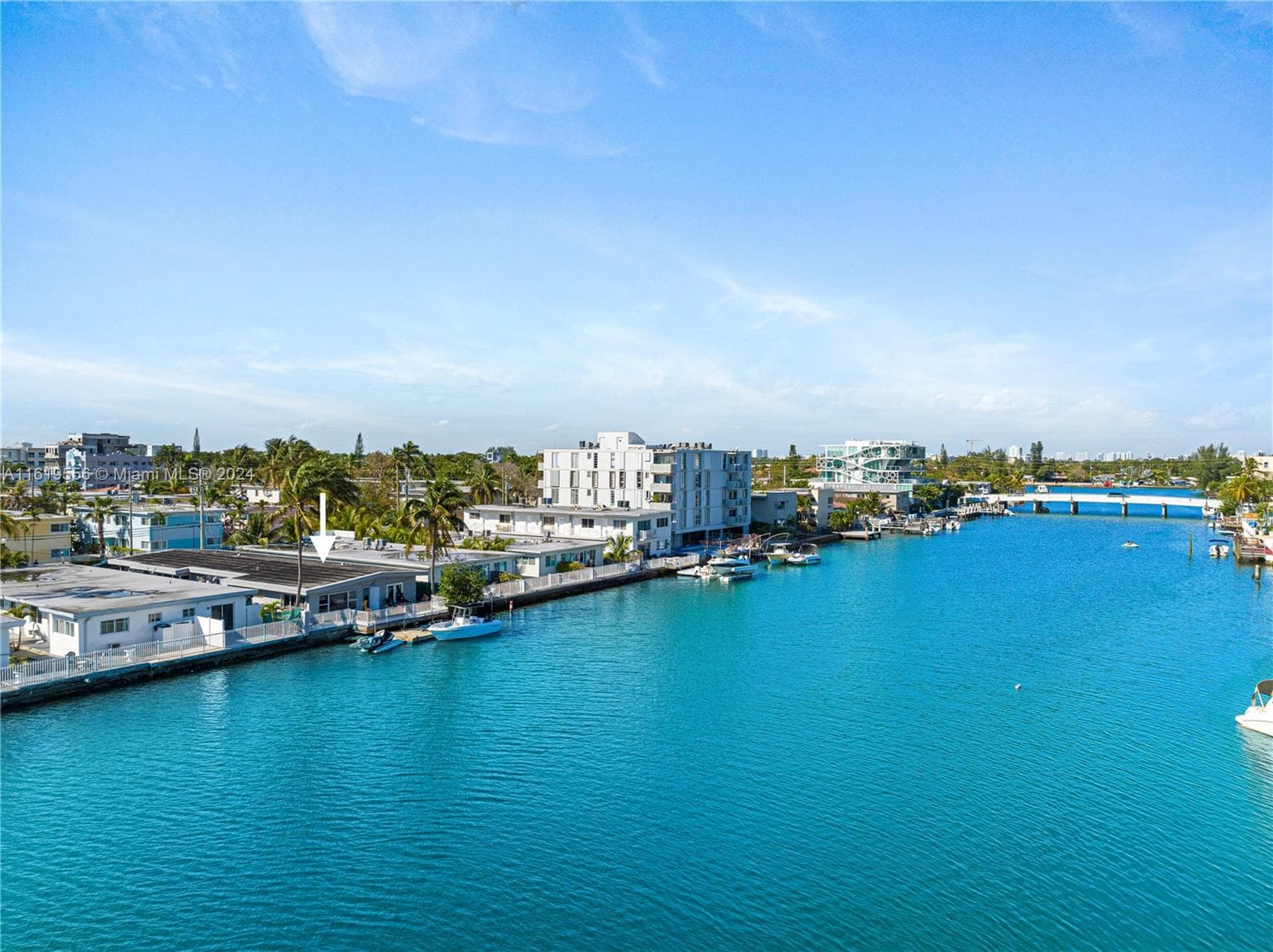 A11619556 — Miami Beach — 16