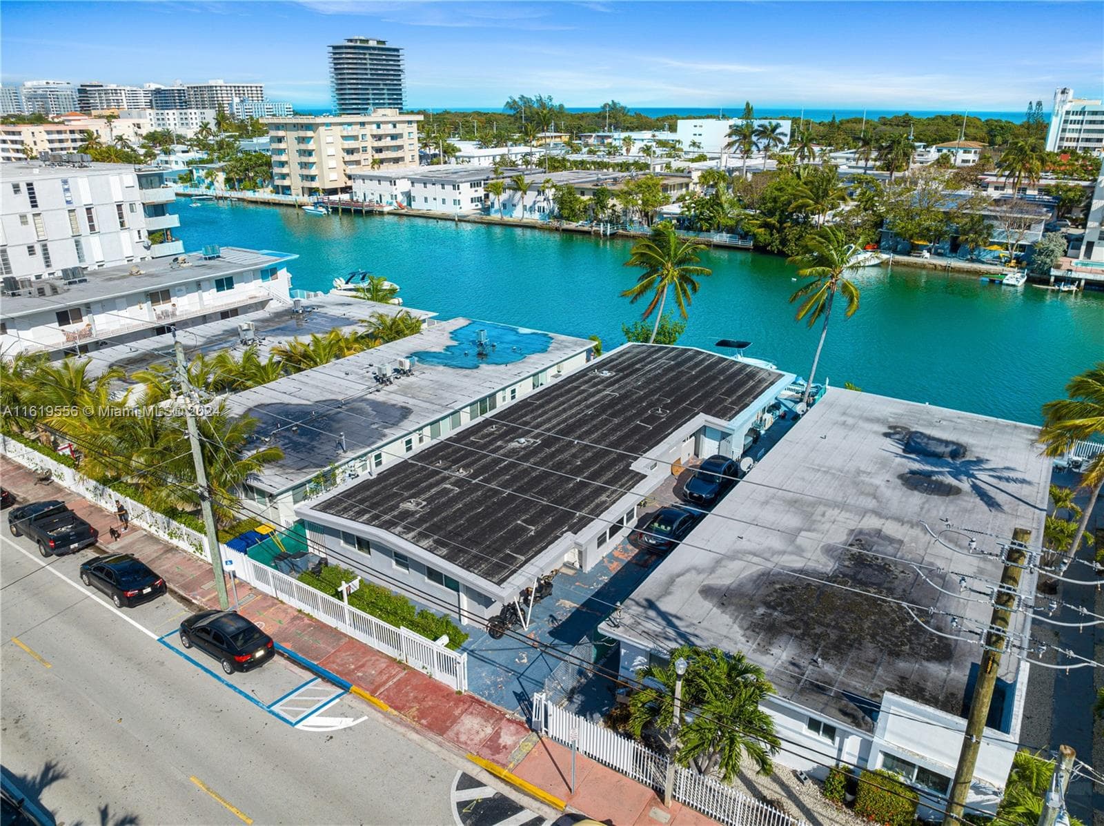 A11619556 — Miami Beach — 10