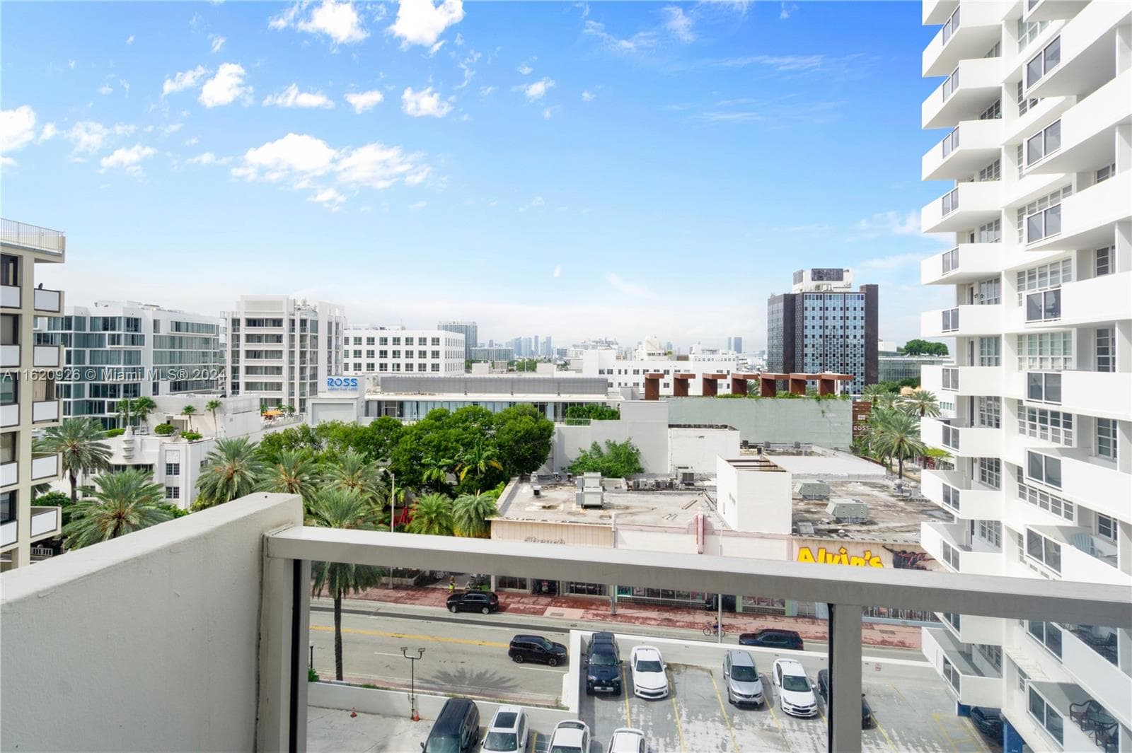 A11620926 — Miami Beach — 13