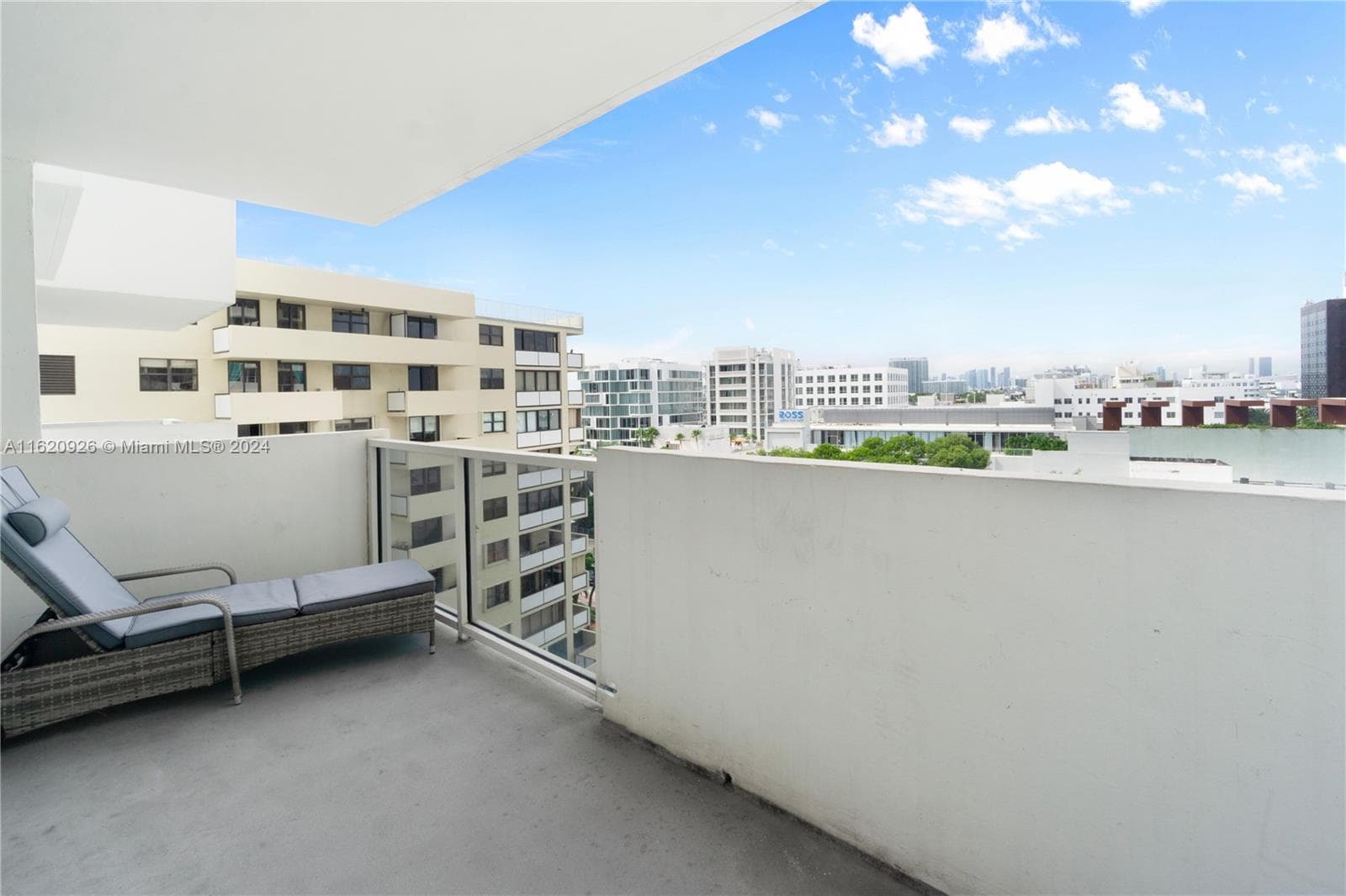 A11620926 — Miami Beach — 14