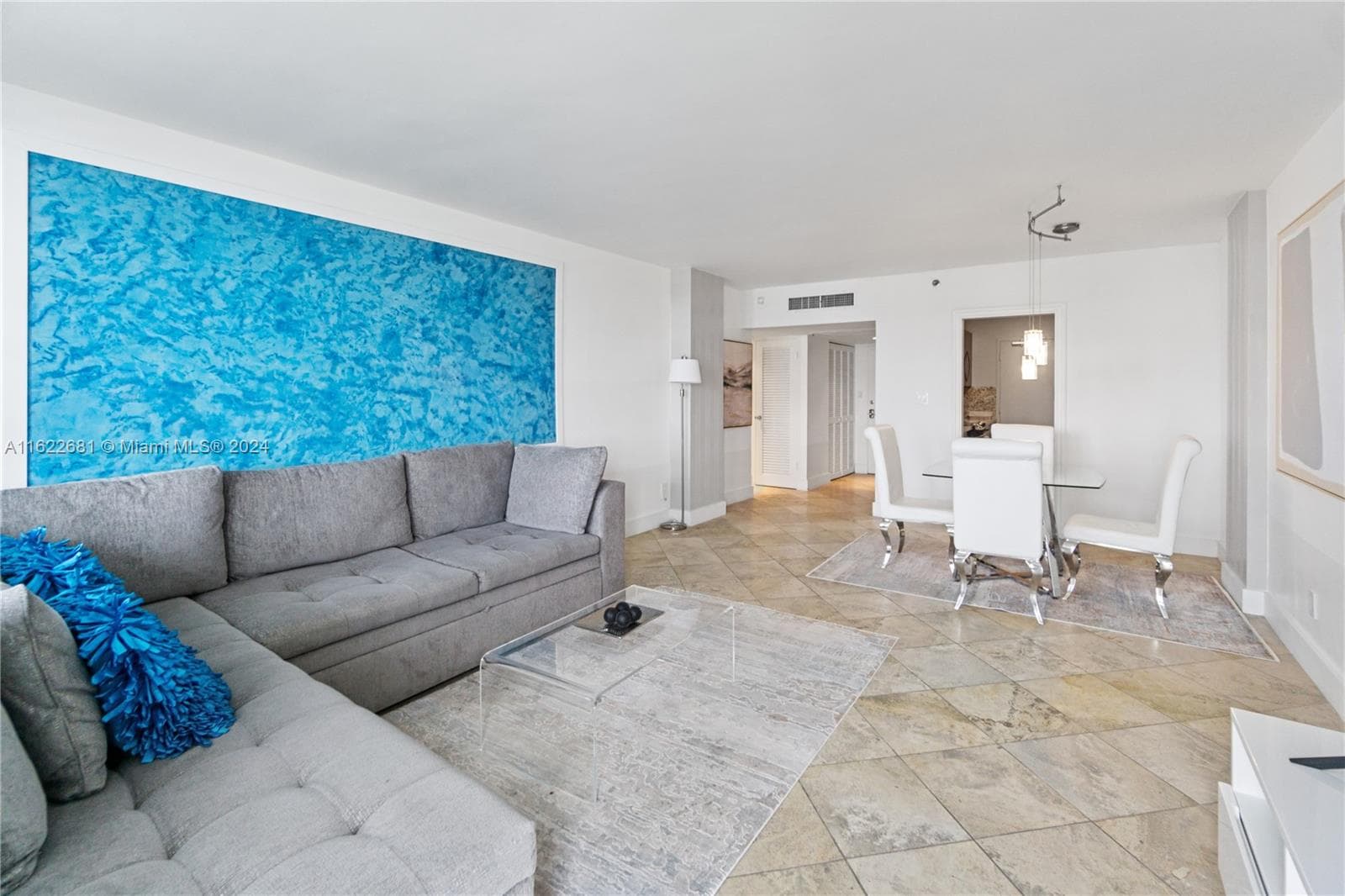 A11622681 — Miami Beach